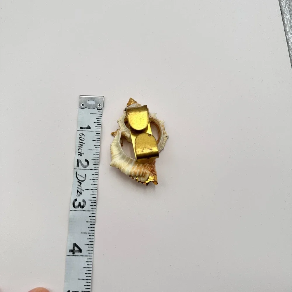 Vintage Y2K Center Cut Frilled Frog Seashell Tie Clip Gold Tone‎ Trim Statement